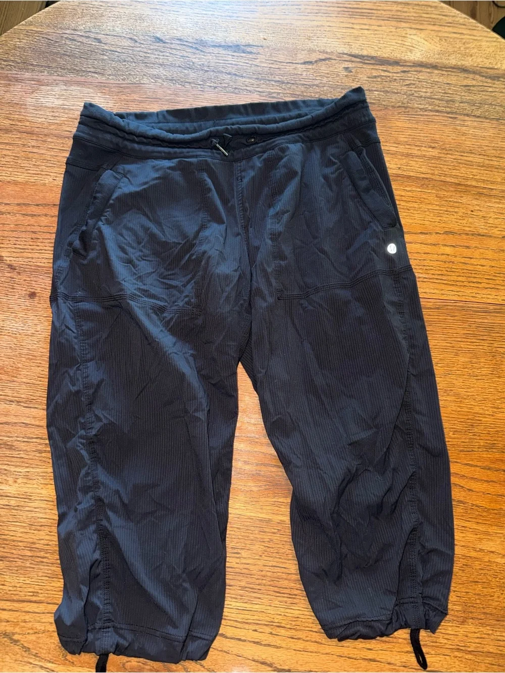 lululemon Dance Studio Crop Pant black size 10 - Picture 1 of 7